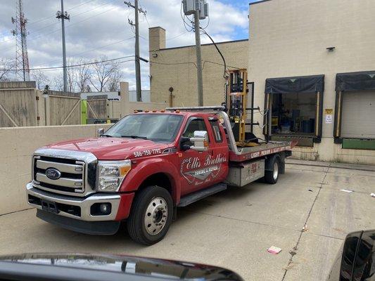 Ellis Brothers Towing & Repair