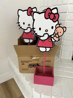 Hello kitty centerpieces