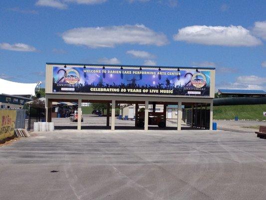 We do some pretty big signs - like this 10' x 62' welcome sign at Darien Lake Live Nation.