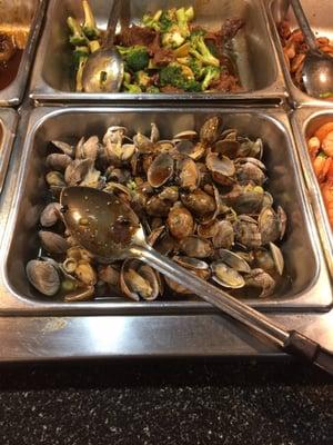 Old dirty clams in top of the "fresh" ones