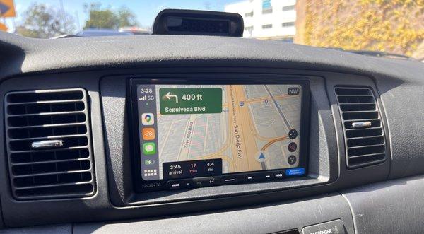 Apple CarPlay in an old 2005 Toyota Corolla S series!