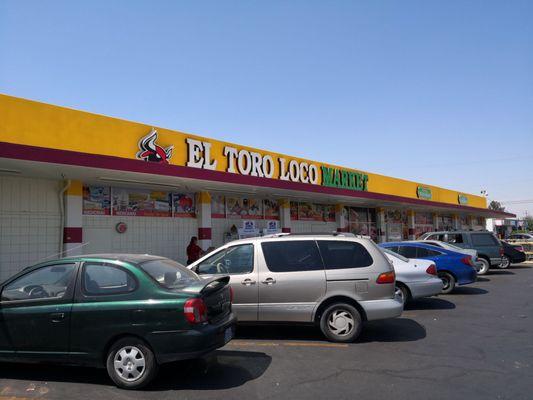 El Toro Loco supermarket