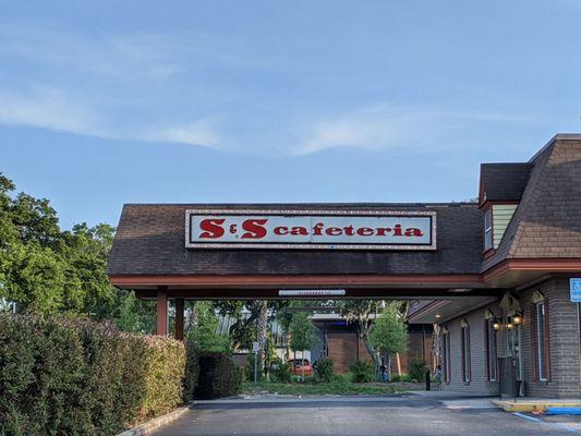 S&S Cafeteria