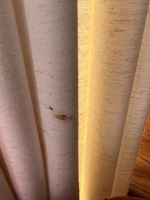 Curtains with food/blood stain ?