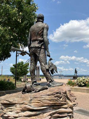 George Rogers Clark statue in the background.