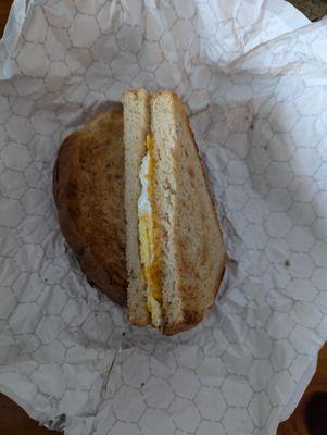 Egg sandwich