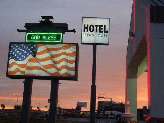 HOTEL SIGN