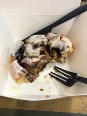 Cinnamon Roll, delicious!!