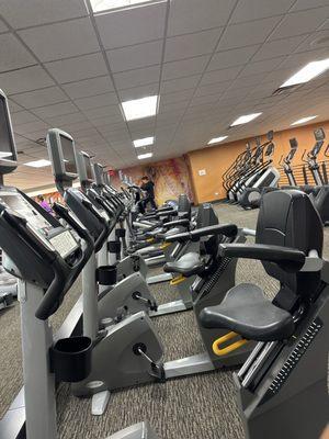 Cardio machine 2nd floor