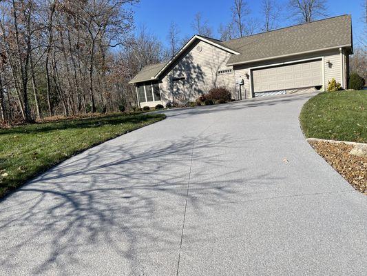 Driveway that has been resurfaced with the graniflex system!