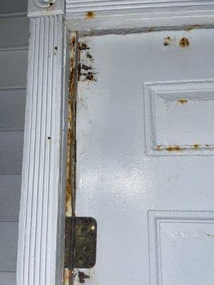 Rusted door