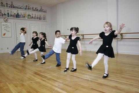 Combo-Kids, Introduction to Dance & Acro-Gym