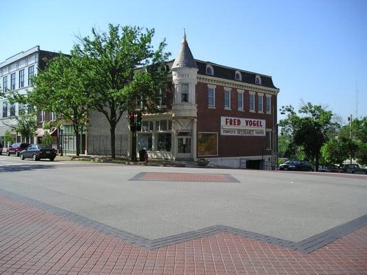 Located in beautiful downtown Jefferson City