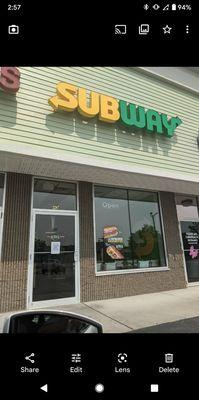 A closed Subway at 3pm when they are not supposed to close until 8pm.