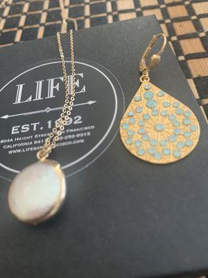 Necklace and earrings that are delicate and unique