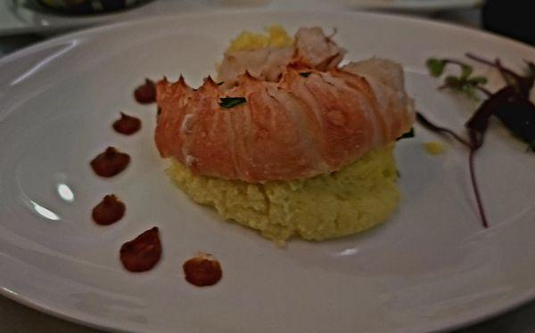 Lobster appetizer in Club World