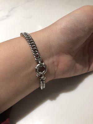 Such a beautiful clasp- makes it look unique and not cheap like a tiny lobster clasp!