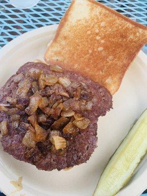 Burger w fried onions