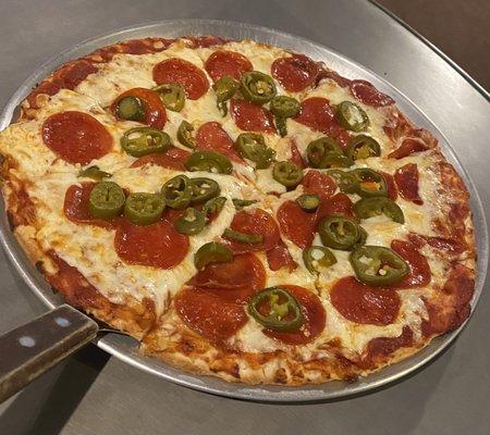 13 inch pizza  pepperoni and jalapeños