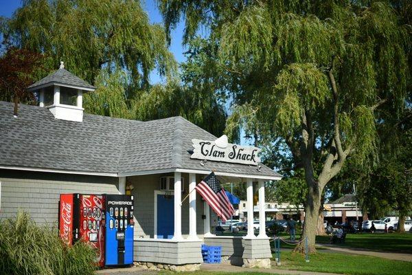 The iconic clam shack at willows park