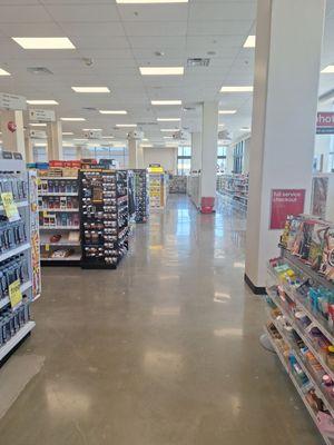 Brand new CVS on University and Park. Excellent staff here and came in for photos $.44 a piece..perfect color.