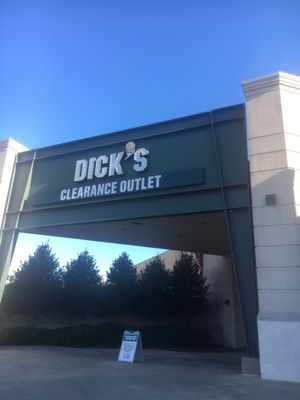 DICK'S Sporting Goods