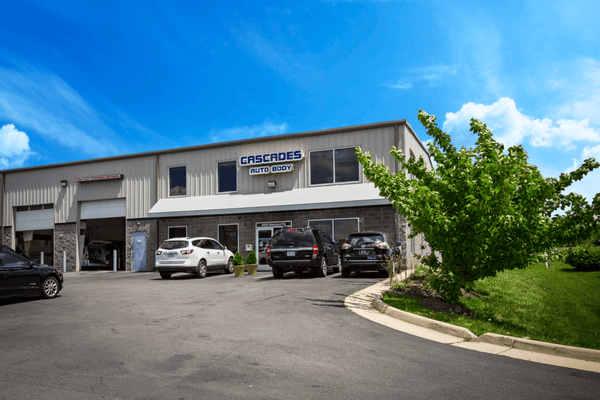 Cascades Auto Body Main Entrance.