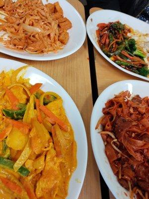 Pad Thai, massaman curry, pad seew, pad pak