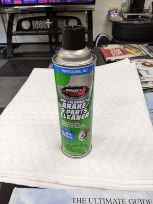 Boss guy gave us some oil cleaner and oil diapers to clean up the leak on our garage after having an oil change here- good pivot!