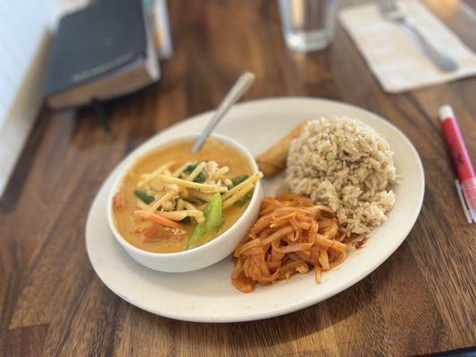 Lunch special. Red curry, brown rice, chicken... 10 bucks!