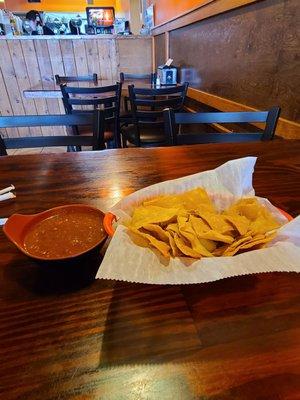 Chips and salsa to start things off.