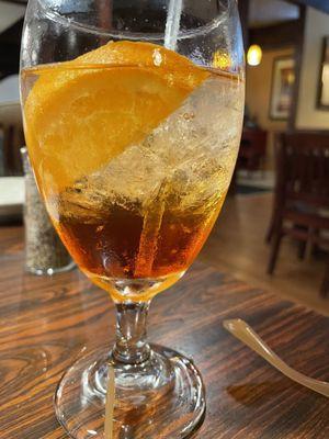 Aperol spritzer