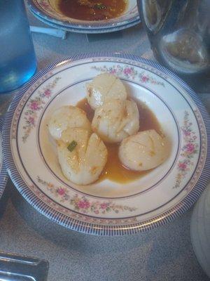 Side of pan seared scallops