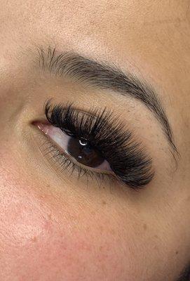 Volume doll eye lash extensions