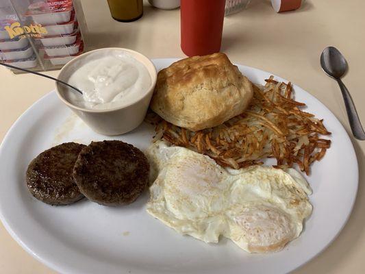 It's breakfast time in Cross Plains, Texas! Let's eat!