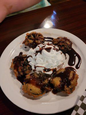 Deep fried Oreos, decent