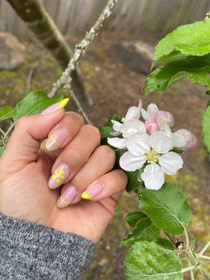 Shellac manicure plus nail art