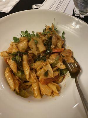 Pasta, vegetable dish