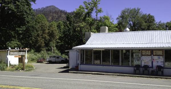 Seiad Cafe and Seiad Valley Store