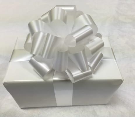 Complimentary giftwrap