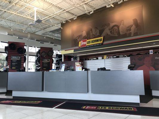 Les Schwab Tire Center