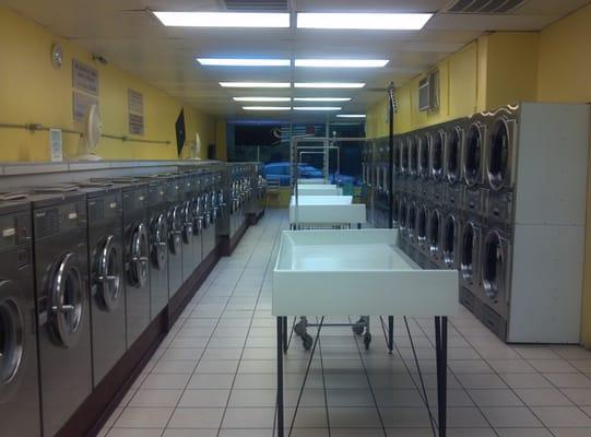 Clean Laundromat!