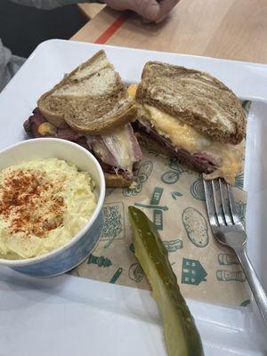 Rueben with all pastrami on Rye