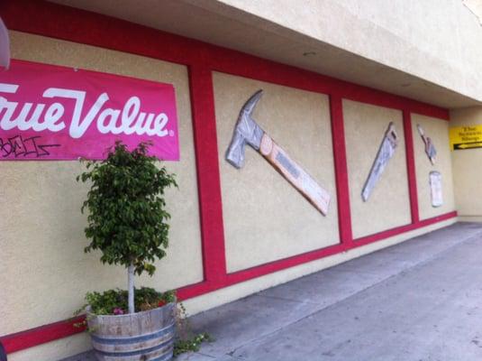 Just a nice right front view of the True Value Hardware Store.