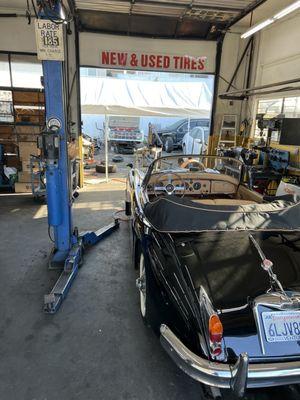 1961 Jaguar in for brake master and hoses. Perfect work from Hezi and Nadav