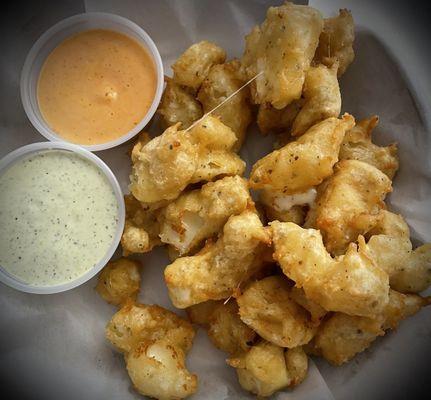 Another view of the cheese curds