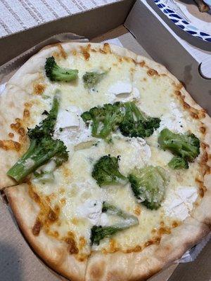 White Pizza + broccoli