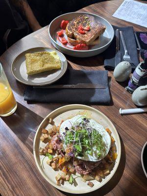 Corn beef hash and French toast