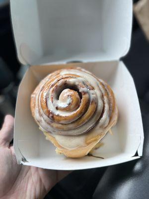 Classic Cinnabon roll