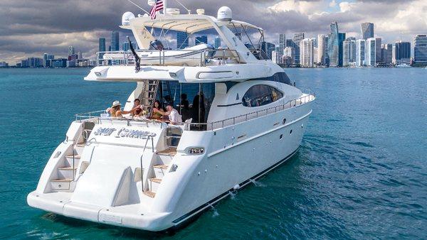 Anchor Yacht Rentals - Miami Beach Ocean Drive